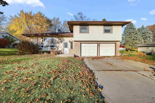 2102 Mary Avenue, New Holstein, WI, 53061 | Card Image