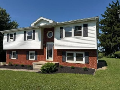 8225 Fosnaugh School Rd Sw, Stoutsville, OH, 43154-9555 | Card Image
