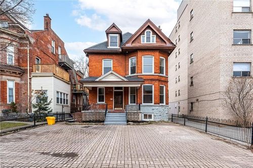 3-106 East Ave S, Hamilton, ON, L8N2T7 | Card Image