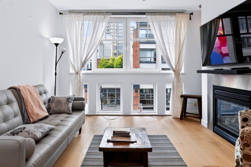 405-1072 Hamilton St, Vancouver, BC, V6B2R9 | Card Image