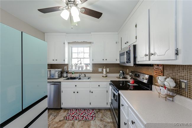 13724 Village View Dr, House other with 3 bedrooms, 3 bathrooms and null parking in Midlothian VA | Image 11