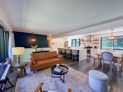 35014 High Dr, Abbotsford, BC, V2S4P6 | Card Image