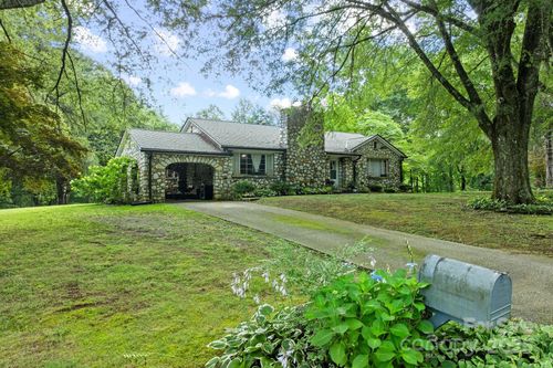 41 Hilton Dr, Brevard, NC, 28712-7221 | Card Image