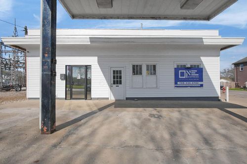 715 N Main St, New Lexington, OH, 43764-1041 | Card Image