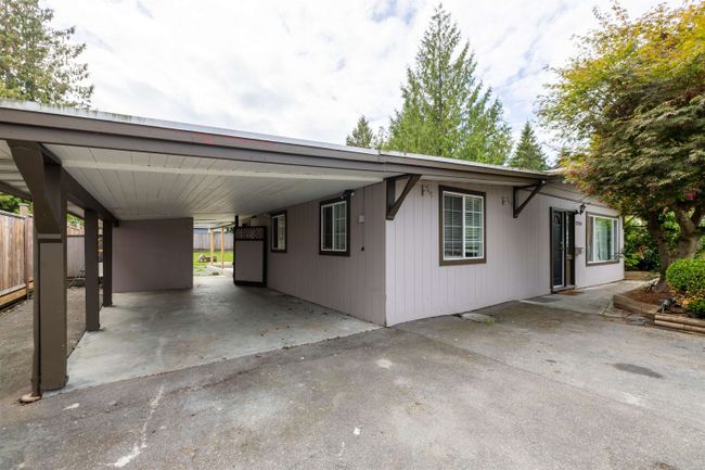 22950 Rogers Avenue, House other with 4 bedrooms, 2 bathrooms and 6 parking in Maple Ridge BC | Image 4