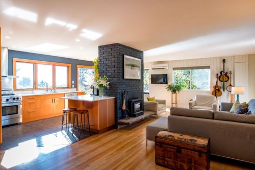 5201 Havies Rd, Sechelt, BC, V7Z0B9 | Card Image