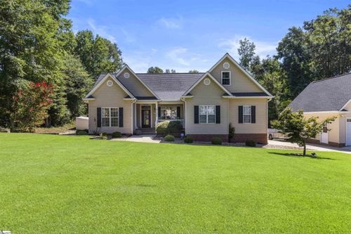 105 Homestead Dr, Piedmont, SC, 29673-7935 | Card Image