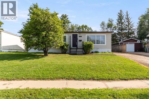 4809 26 St, Lloydminster, SK, S9V1J1 | Card Image