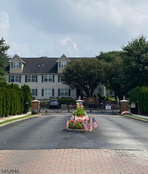 220 Cambridge Ct, Clifton, NJ, 07014-1376 | Card Image