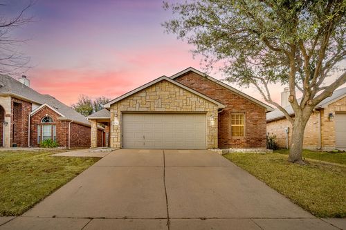 11744 Kenny Dr, Fort Worth, TX, 76244-7579 | Card Image