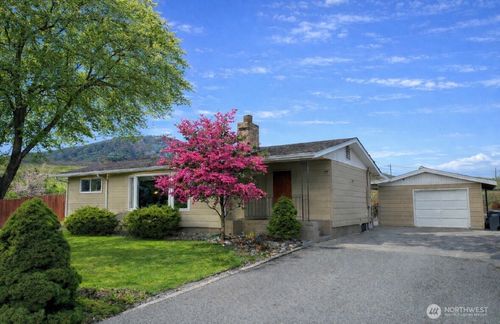 1127 Central Ave, Oroville, WA, 98844-9701 | Card Image