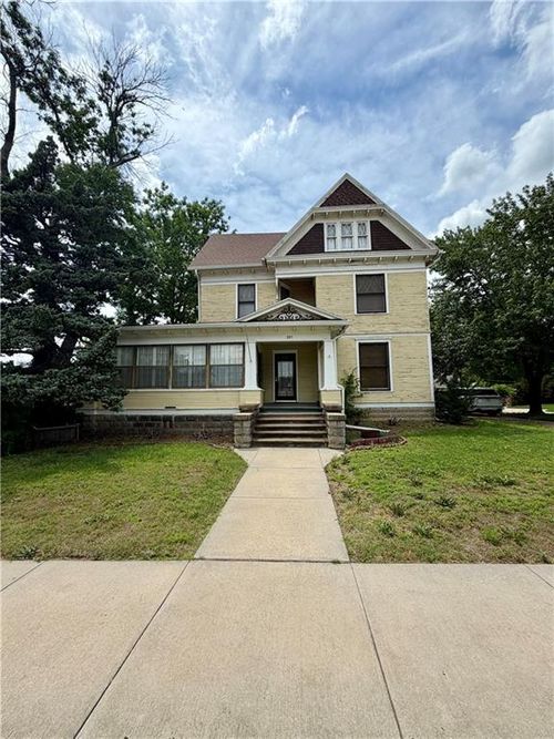 301 N 10th St, Independence, KS, 67301-3349 | Card Image