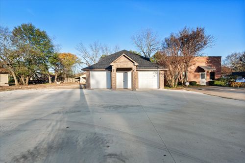 2004 W 2nd Ave, Corsicana, TX, 75110-2510 | Card Image