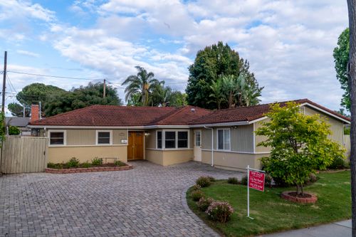 126 Santa Ana Ave, Santa Barbara, CA, 93111-2137 | Card Image