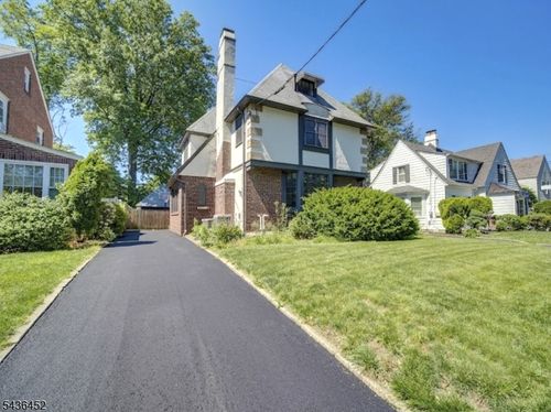 1136 Coolidge Rd, Elizabeth, NJ, 07208-1006 | Card Image