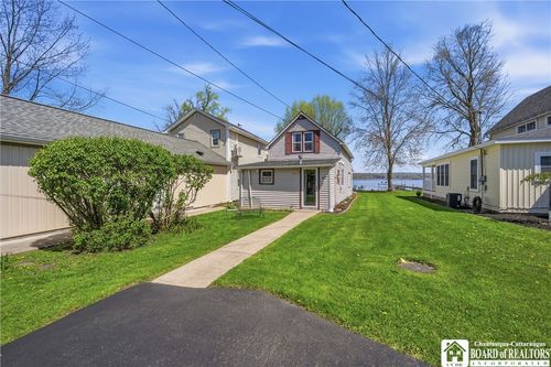 249 E Terrace Ave, Lakewood, NY, 14750-1530 | Card Image