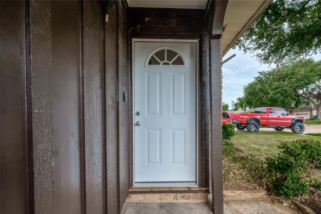 2703 Cypress St, House other with 3 bedrooms, 1 bathrooms and 1 parking in Pasadena TX | Image 4
