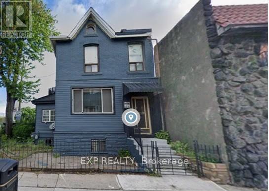 Residential in Hamilton (Gibson)