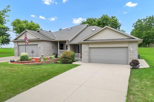 112 S Concord Place, Watertown, WI, 53094 | Card Image