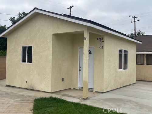 8744 Fillmore Cir, Buena Park, CA, 90620-3839 | Card Image