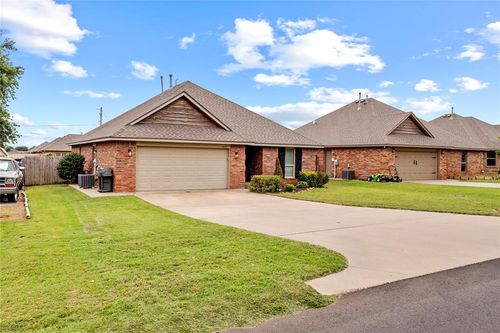 1920 E Lawter Rd, Weatherford, OK, 73096-2376 | Card Image