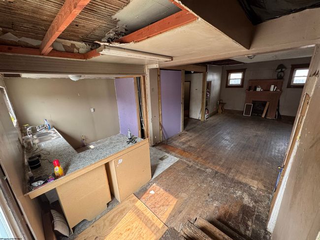 808 W 2 Nd St, House other with 5 bedrooms, 2 bathrooms and 3 parking in Weston WV | Image 7