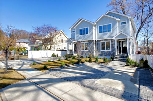 56 Kirkwood Rd, Port Washington, NY, 11050-1454 | Card Image