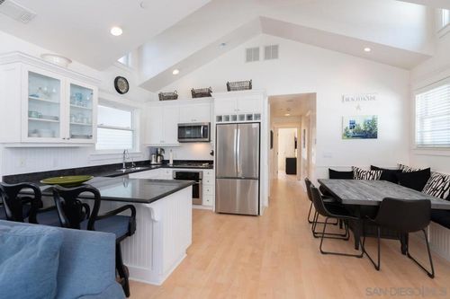 843 C Ave, Coronado, CA, 92118-2642 | Card Image