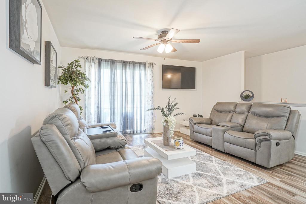 Residential in MOUNT LAUREL 4