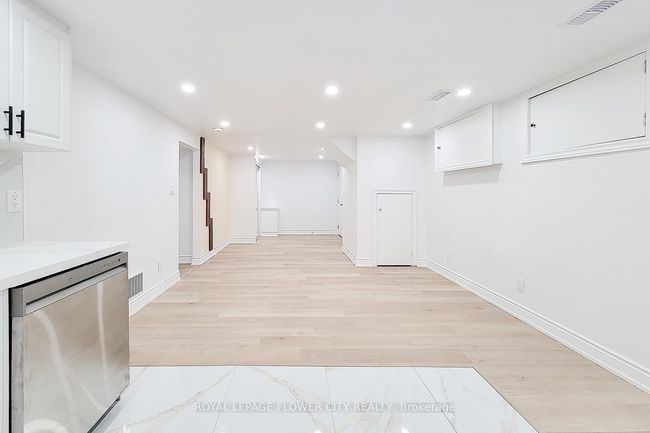 56 Moxley Dr, House other with 6 bedrooms, 4 bathrooms and 5 parking in Hamilton ON | Image 25