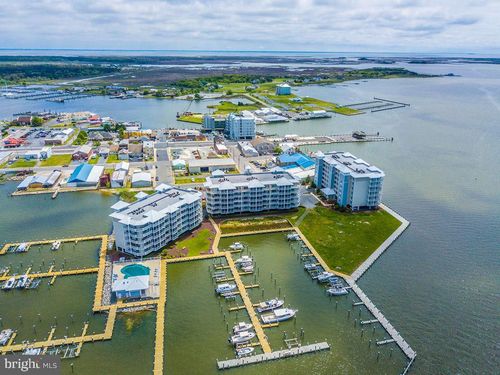 unit-406-102 Williams St, CRISFIELD, MD, 21817-1060 | Card Image