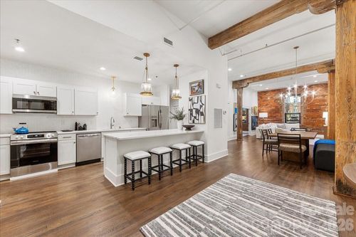 217-310 Arlington Ave, Charlotte, NC, 28203-4376 | Card Image