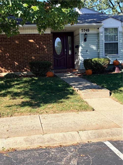 5749-5749 Troy Villa Blvd, Huber Heights, OH, 45424-2647 | Card Image