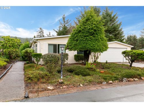 3318 Ne Coos St, Newport, OR, 97365-1514 | Card Image