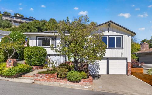 39 Corte Placida, Greenbrae, CA, 94904-1319 | Card Image