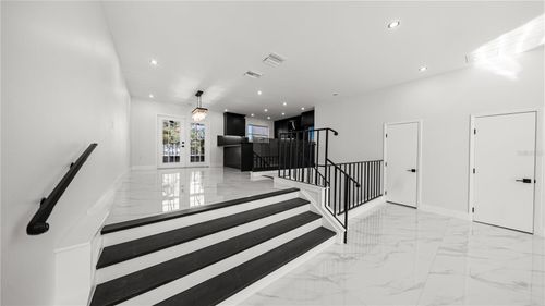 164 E Davis Blvd, Tampa, FL, 33606-3514 | Card Image