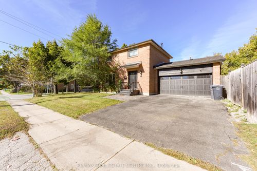 98 Church St E, Brampton, ON, L6V3Z2 | Card Image