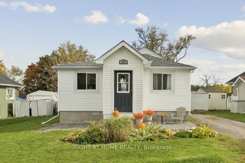 35 Lakeview Ave, Caesarea, ON, L0B1E0 | Card Image