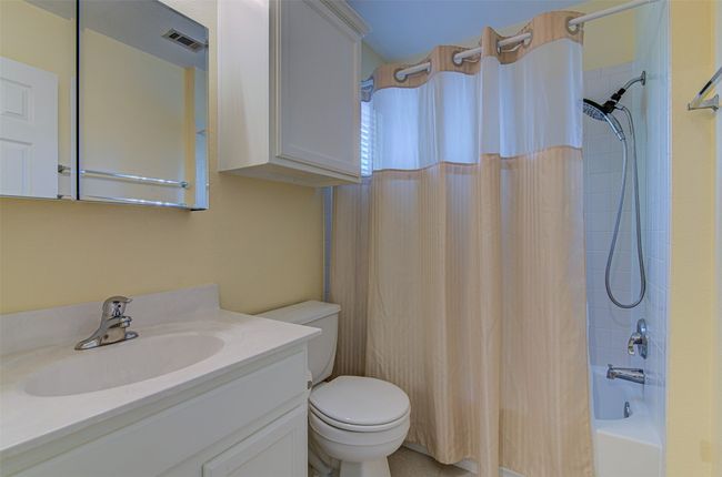 APT-201 - 1481 E Old Settlers Blvd, Condo with 2 bedrooms, 2 bathrooms and 1 parking in Round Rock TX | Image 14