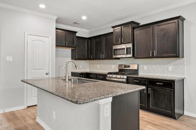 910 S Chamfer Way, House other with 4 bedrooms, 3 bathrooms and 2 parking in Crosby TX | Image 14
