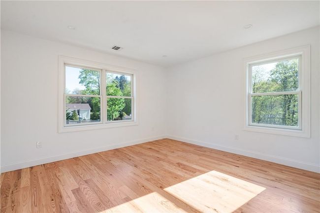 Unit #2: Right side, bedroom #2. | Image 28