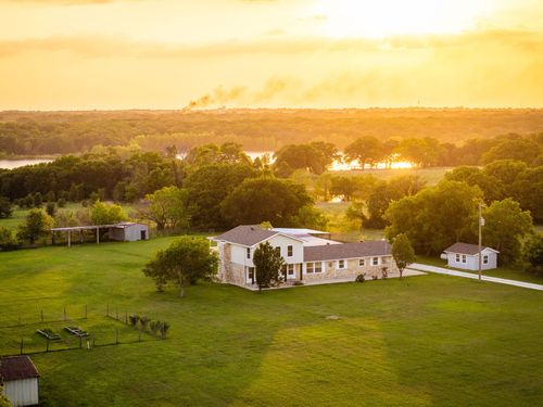 503 Oak Knoll Ln, Elm Mott, TX, 76640-3566 | Card Image