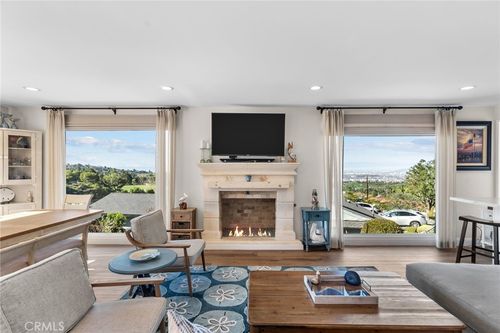 27361 Rainbow Ridge Rd, Palos Verdes Peninsula, CA, 90274-4028 | Card Image