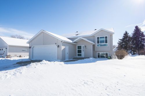 2606 33rd Ave S, Fargo, ND, 58104-8811 | Card Image