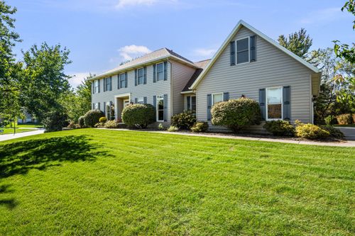 4338 Forest Road, Davenport, IA, 52807 | Card Image