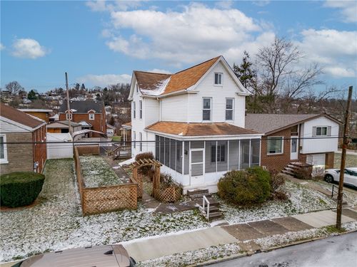 912 Waddell Ave, Clairton, PA, 15025-1547 | Card Image