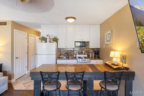 f107-5655 Heron Bay, OSAGE BEACH, MO, 65065-2681 | Card Image