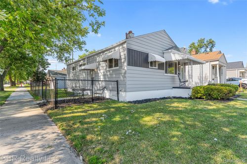 2430 Rivard St, Detroit, MI, 48207 | Card Image