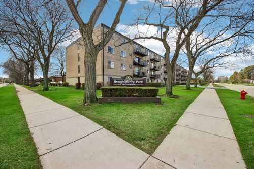 1e-2515 Olive St, Arlington Heights, IL, 60004 | Card Image