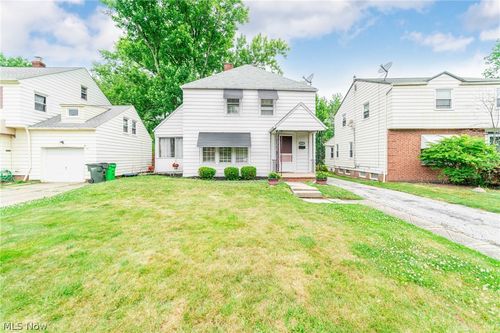 24501 Yosemite Dr, Euclid, OH, 44117-1870 | Card Image